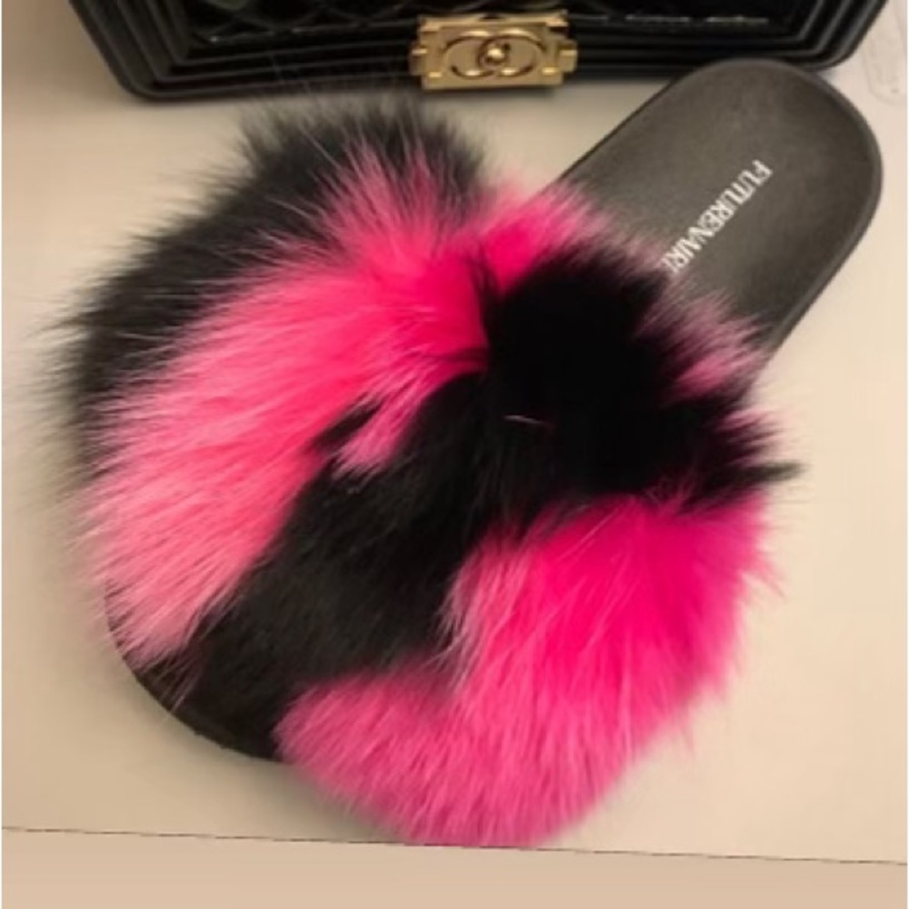Pink & Black Fluffy Slides